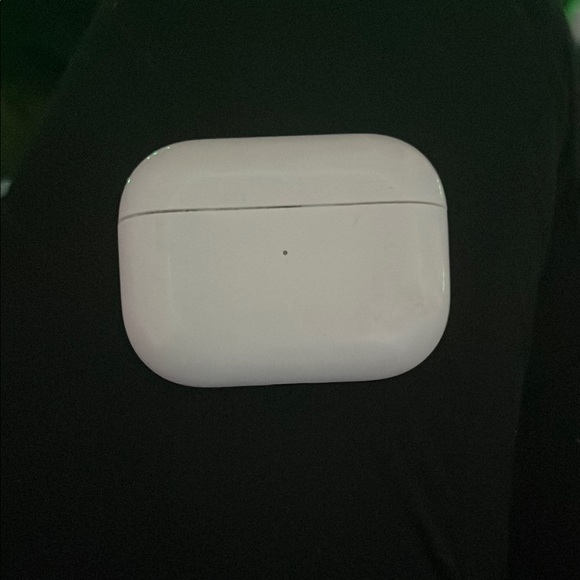 White Wireless Earbuds Case